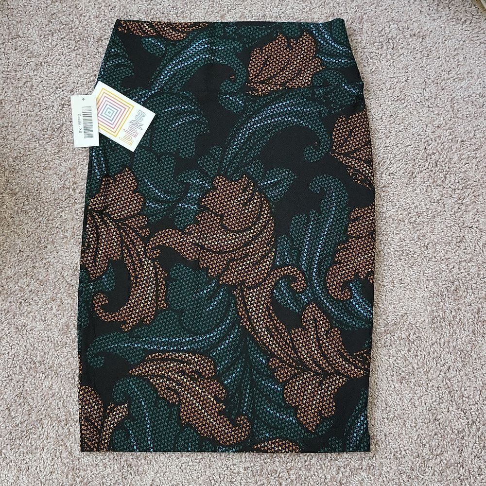 Nwt Lularoe Cassie Pencil Skirt Lightweight Stretch Size XS 2-4